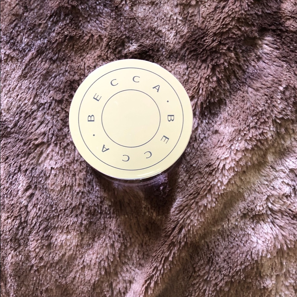 BECCA Setting Powder 💕